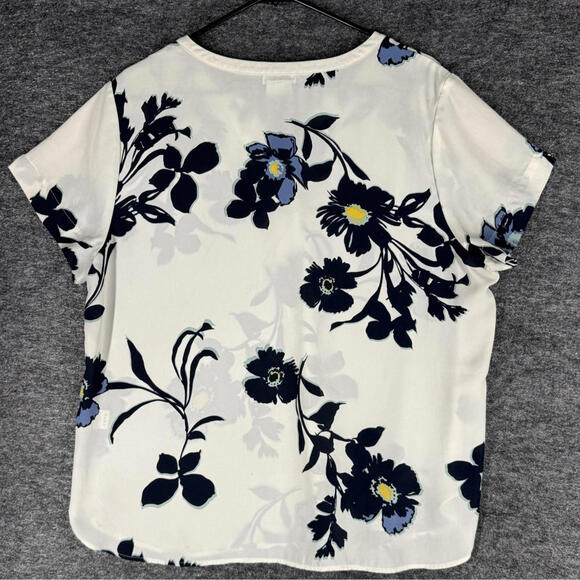 Van Heusen Blouse Women XL White Floral V-Neck Short Sleeve Pullover Casual - Picture 2 of 7